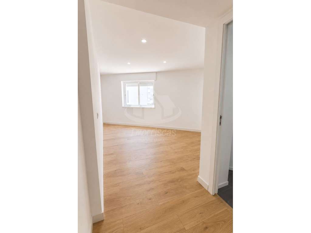 Apartamento T1 Totalmente Remodelado na Damaia de Cima | Amadora - Grande imagem: 5/8