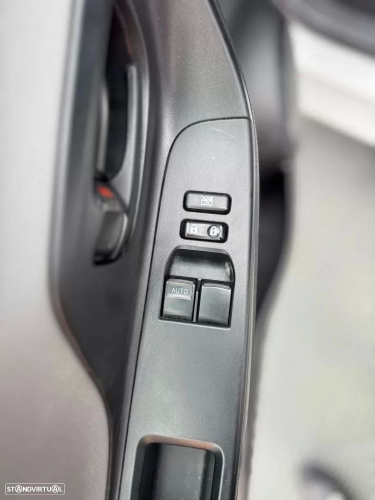 Toyota yaris bizz 1.4 d-4d ac - 11