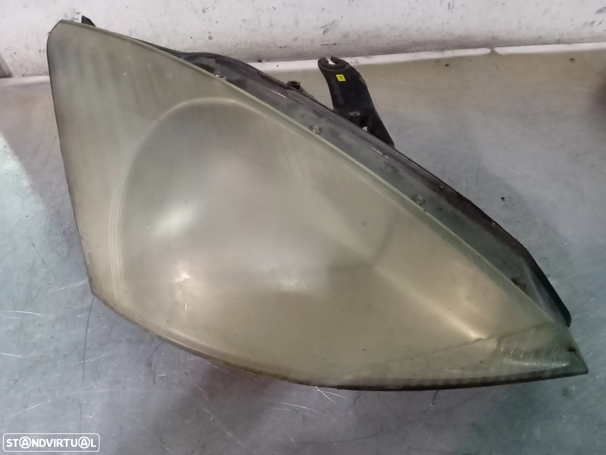 ÓTICA / FAROL FORD FOCUS MK1 - 98-01 - ESQUERDO / DIREITO - 3