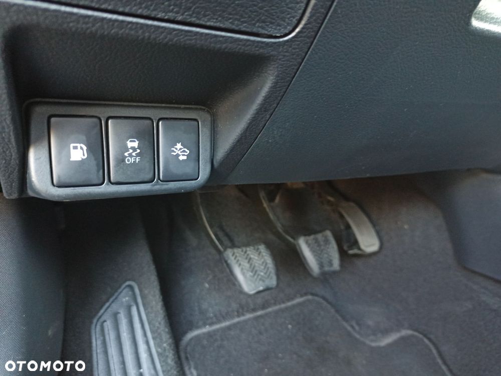 Toyota Avensis - 20