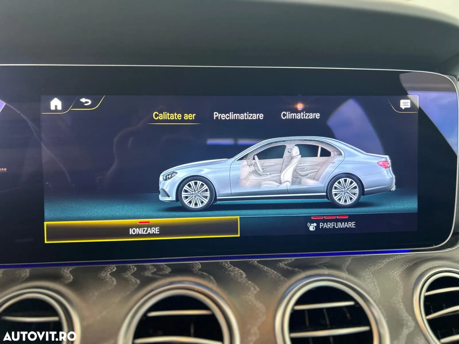 Mercedes-Benz E 300 de 9G-TRONIC AMG Line - 16