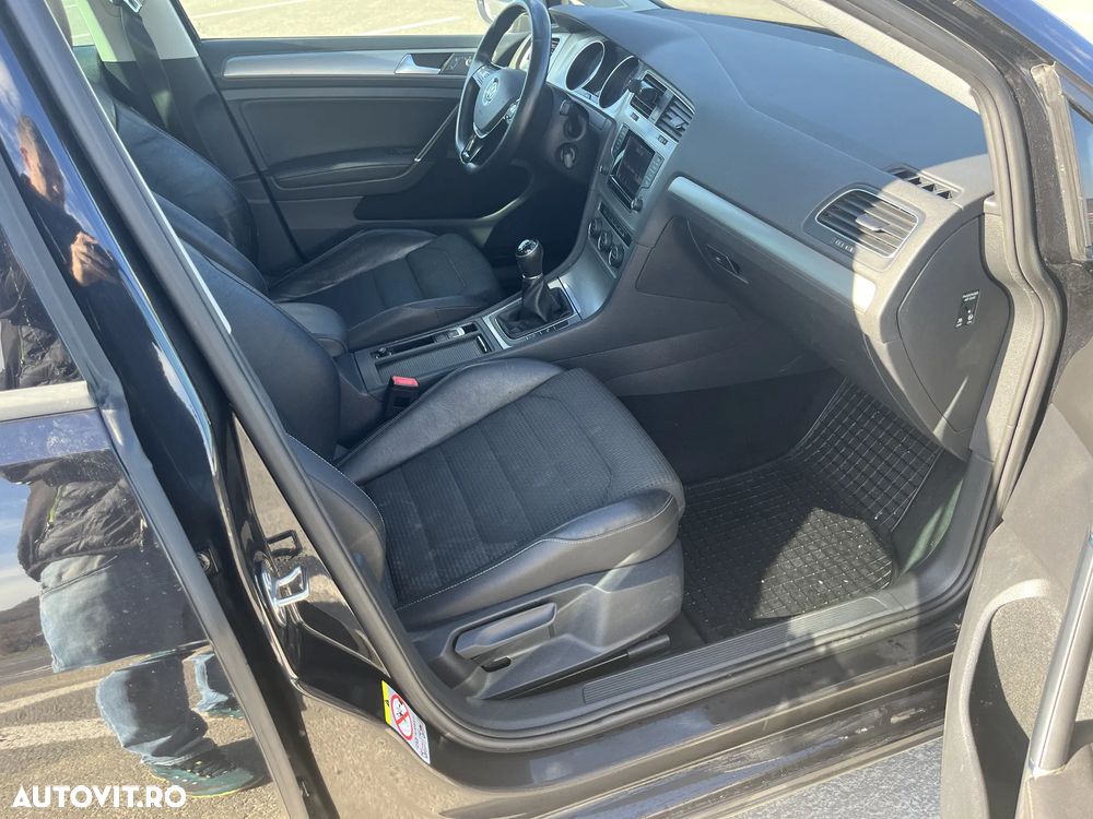 Volkswagen Golf ver-2-0-tdi-comfortline - 21