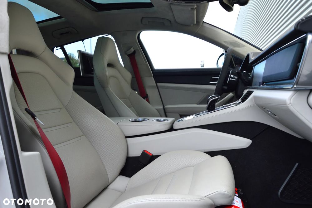 Porsche Panamera Turbo - 18