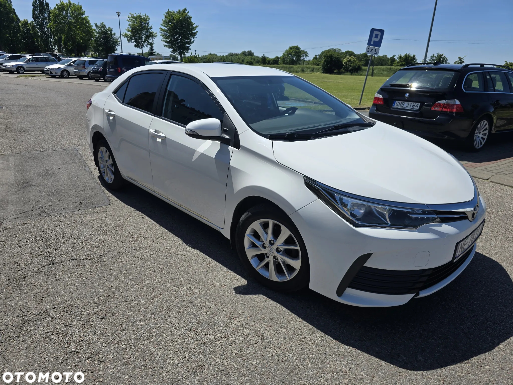 Toyota Corolla - 2