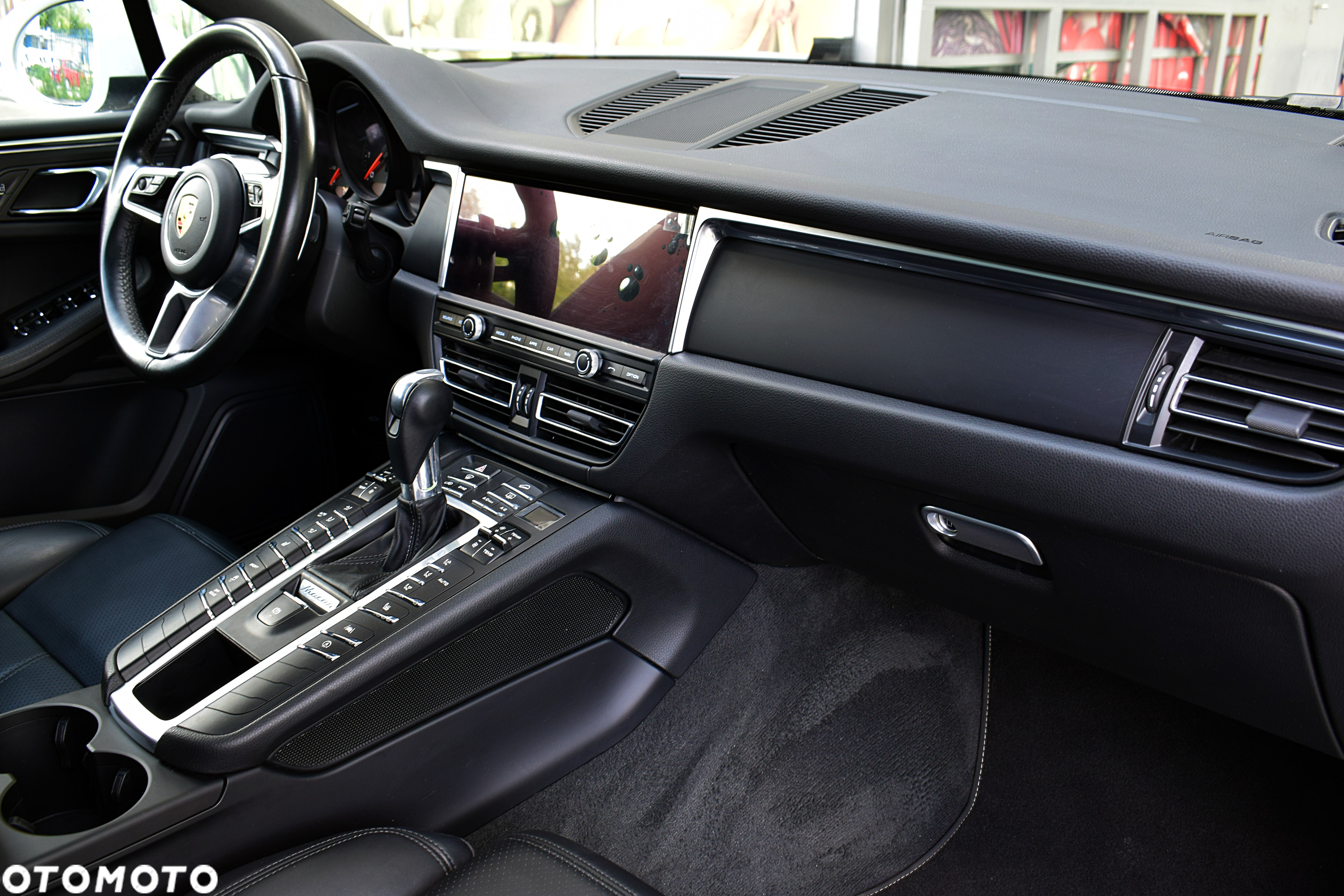 Porsche Macan Standard - 11