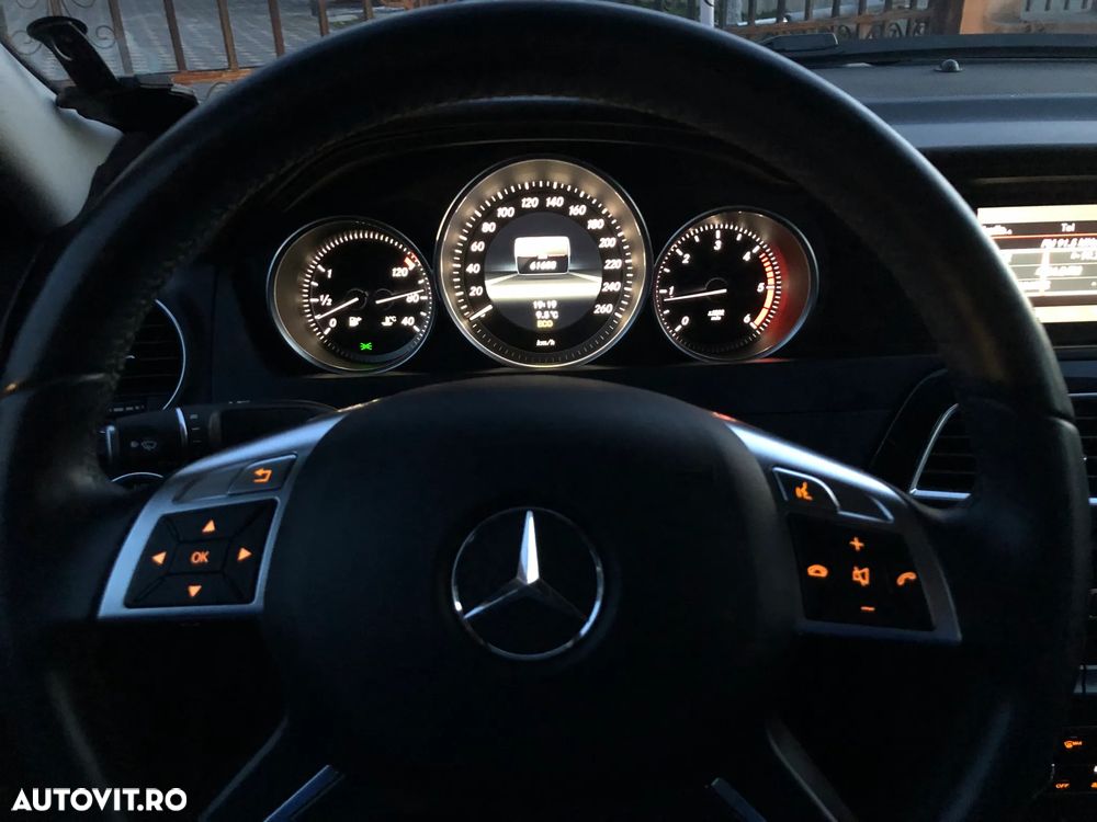 Mercedes-Benz C - 23