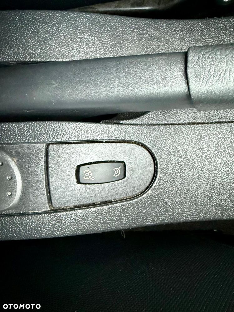 Renault Clio 1.2 16V Intens - 23