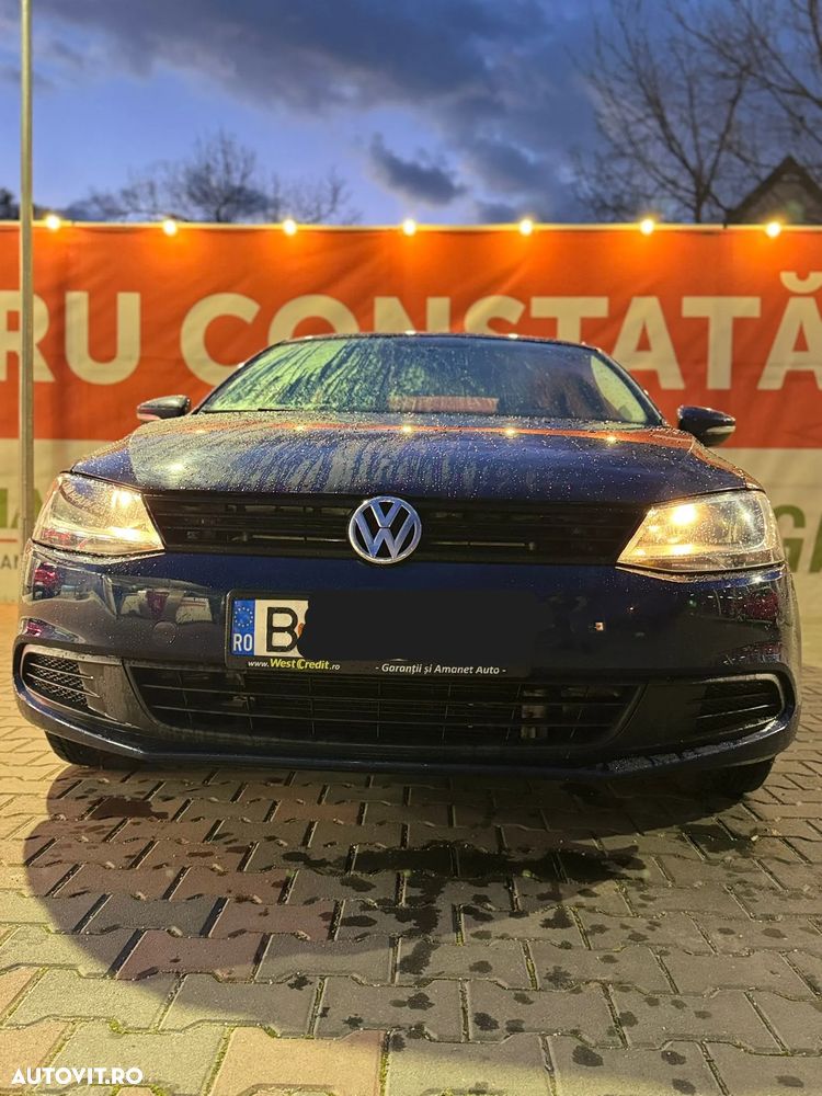 Volkswagen Jetta 2.0 FSI Comfortline Aut - 2