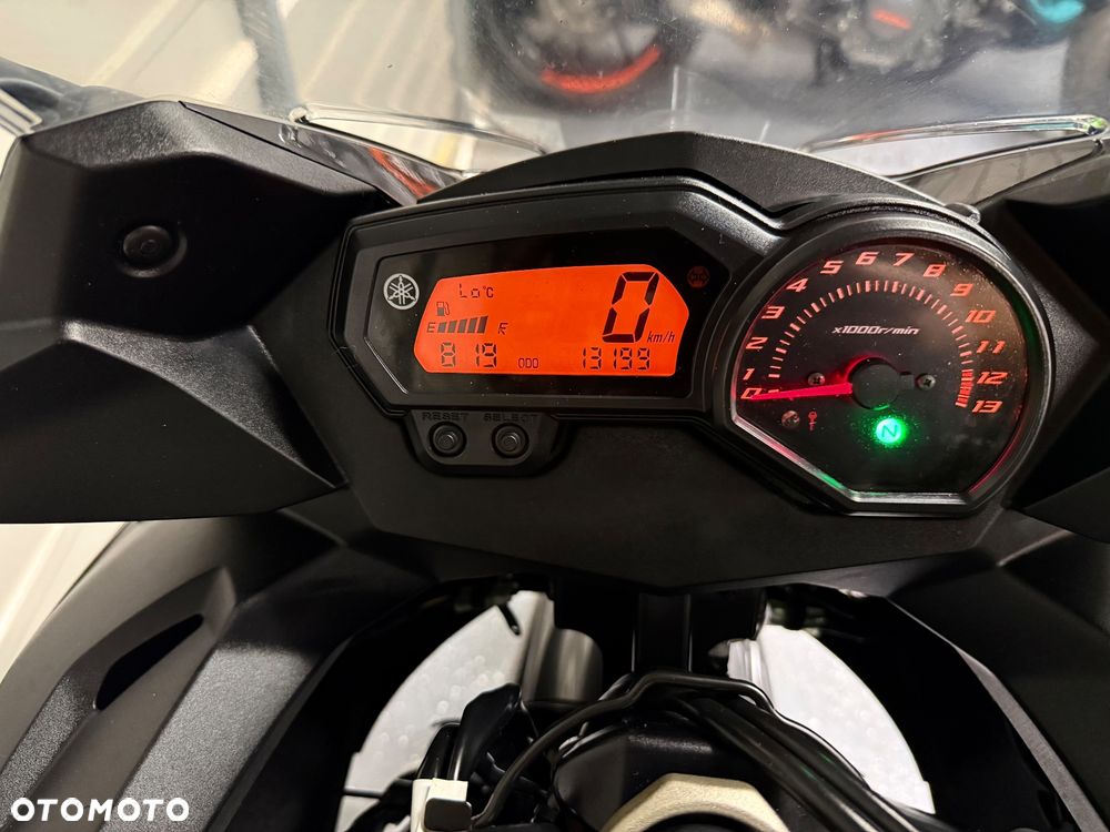 Yamaha XJ - 8