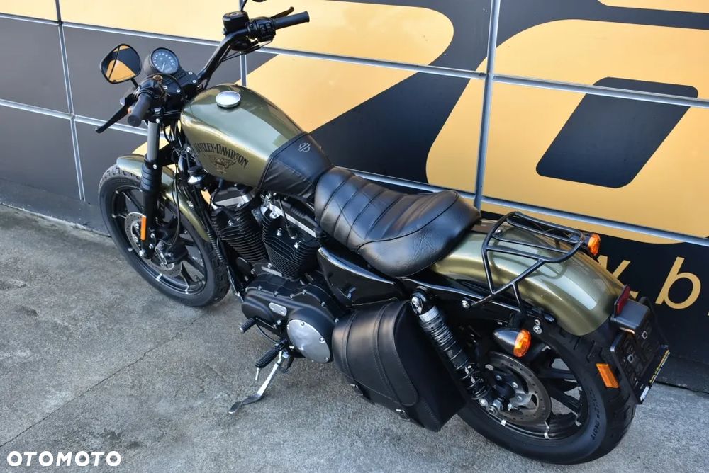Harley-Davidson Sportster Iron 883 - 9