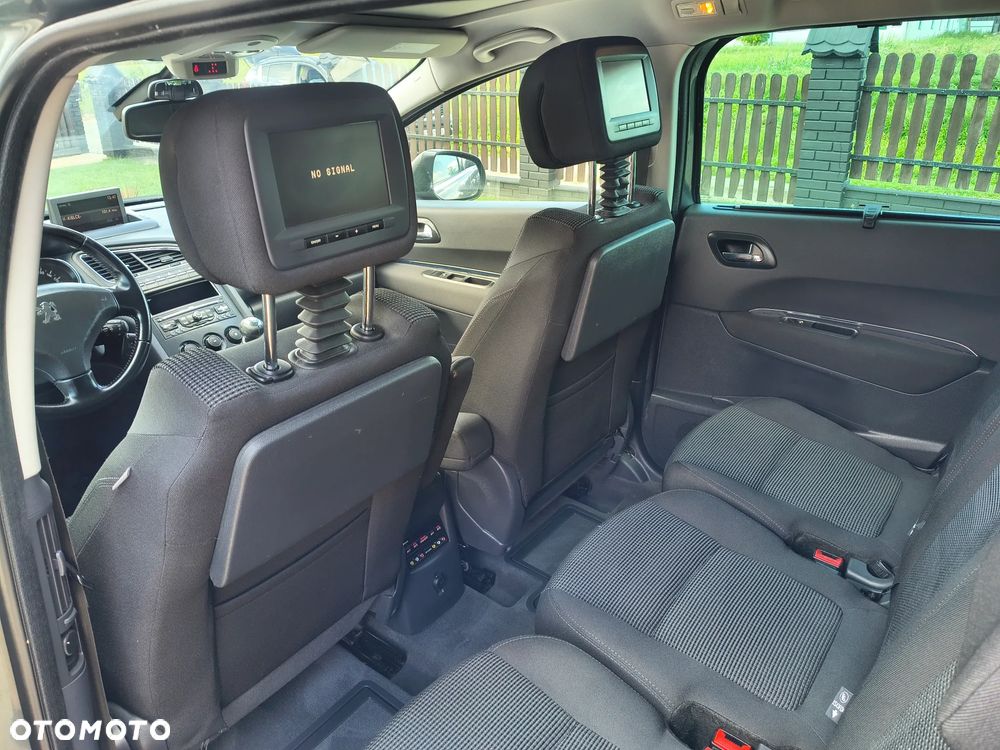Peugeot 5008 - 11