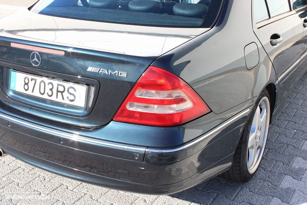 Mercedes-Benz C 240 Avantgarde 4-Matic - 5