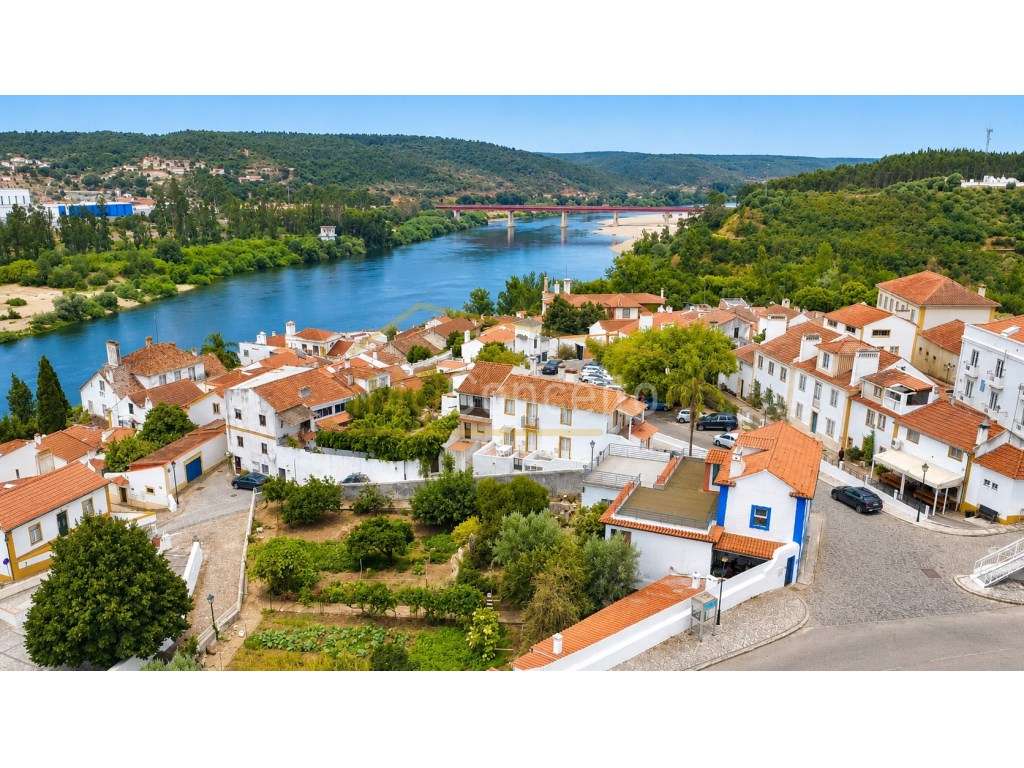 Refúgio à Beira-Tejo: Andar de Moradia com Terraço e Vista Rio em C... - Grande imagem: 3/27