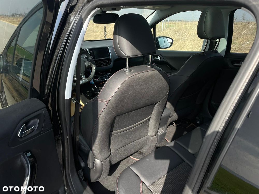 Peugeot 2008 BlueHDi FAP 120 STOP & START EAT6 Crossway - 5