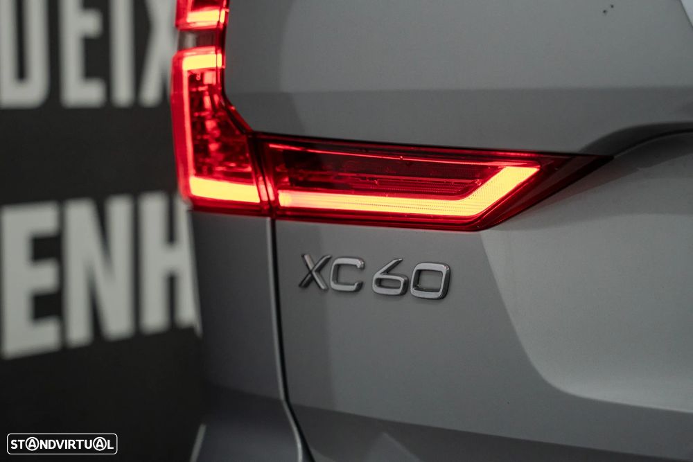 Volvo XC 60 2.0 T6 PHEV Core AWD - 8