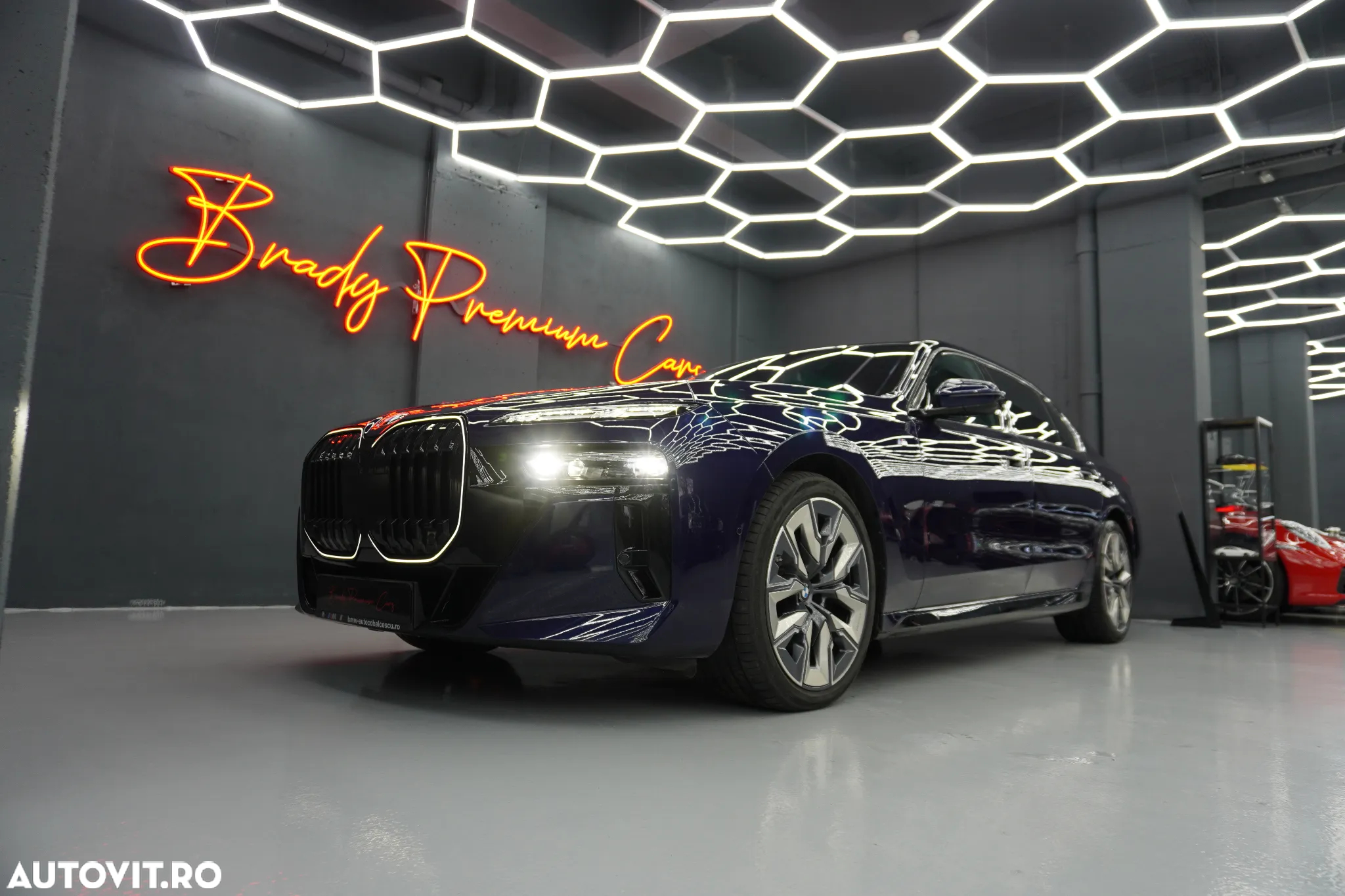 BMW Seria 7 740d xDrive MHEV - 9