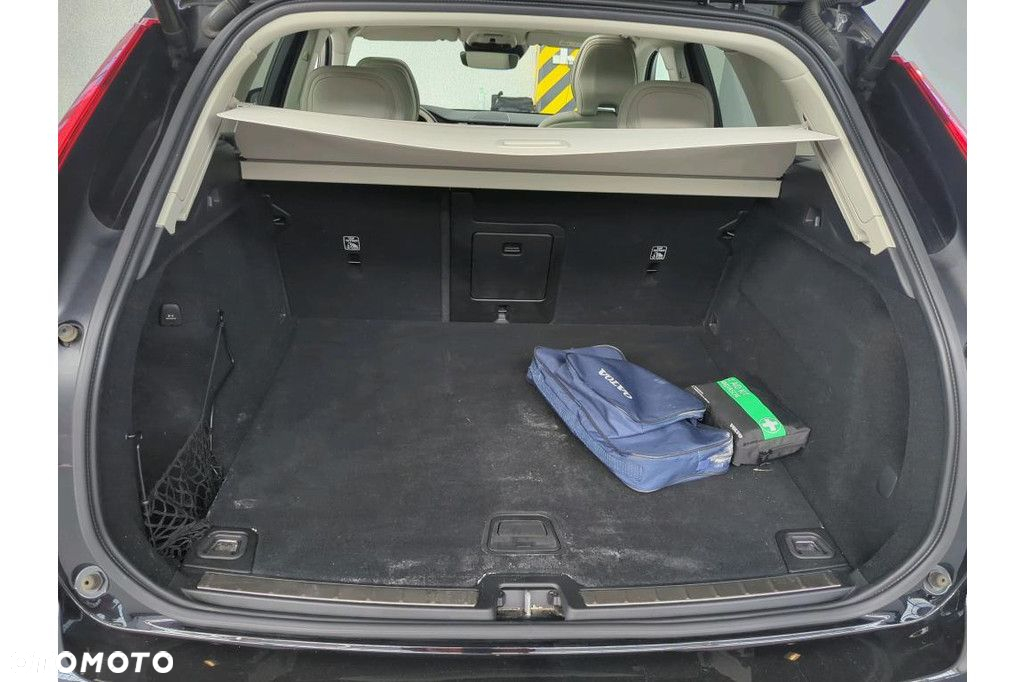 Volvo XC 60 - 8