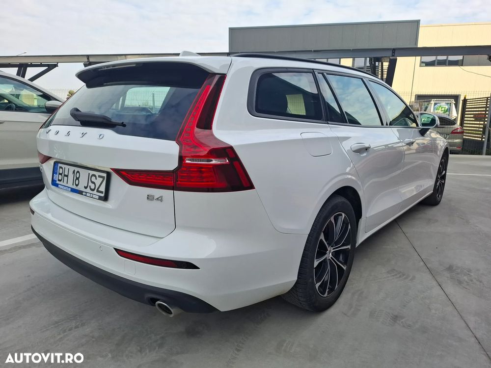 Volvo V60 B4 MHEV AT8 FWD Momentum - 3