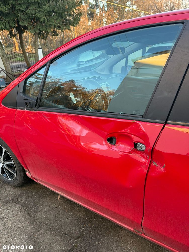 Toyota Yaris 1.5 Dynamic - 6