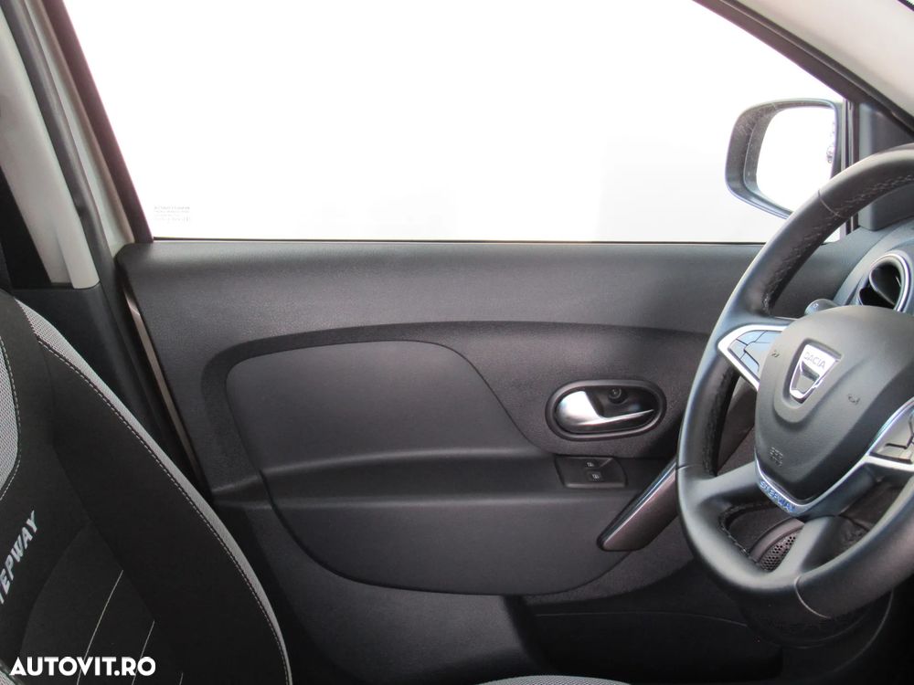 Dacia Sandero Stepway 0.9 TCe Prestige - 25