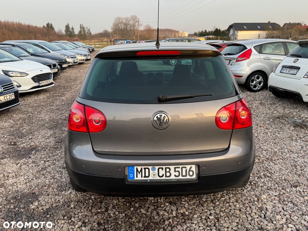 Volkswagen Golf - 11