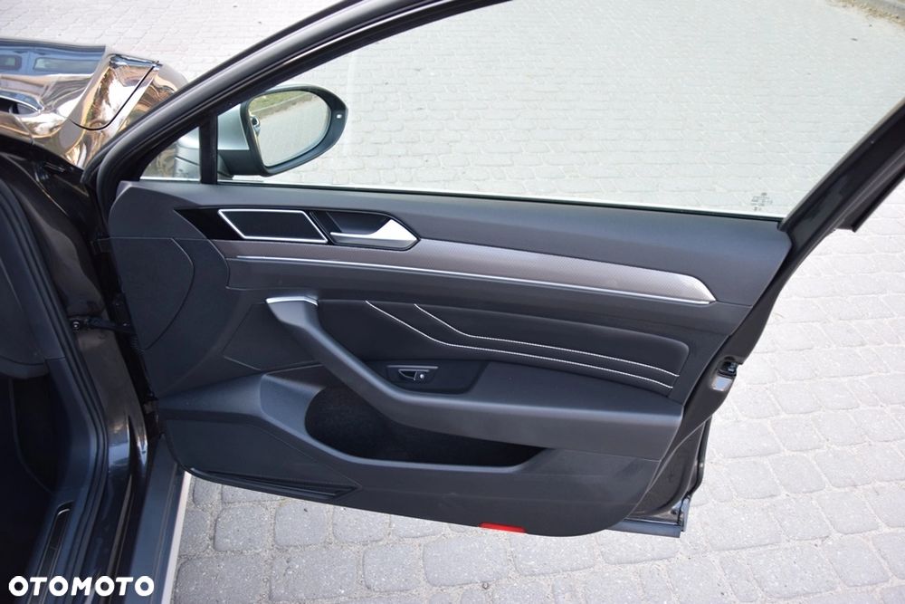 Volkswagen Passat Alltrack 2.0 TDI SCR DSG 4Motion - 26