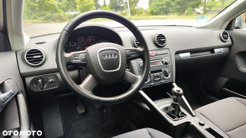 Audi A3 Sportback 1.6 Attraction - 20