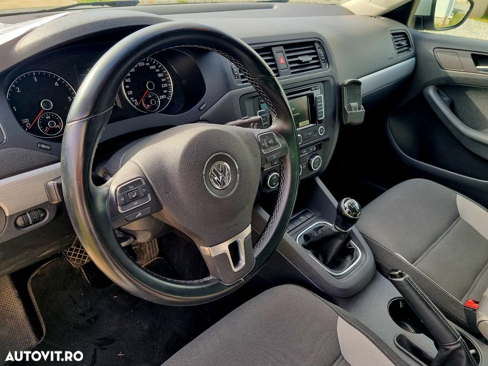 Volkswagen Jetta 1.6 TDI Blue Motion Technology Life - 7