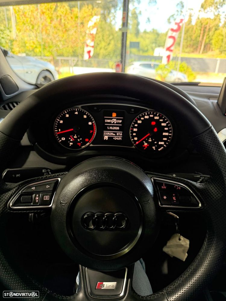 Audi A1 1.2 TFSi S-line - 27
