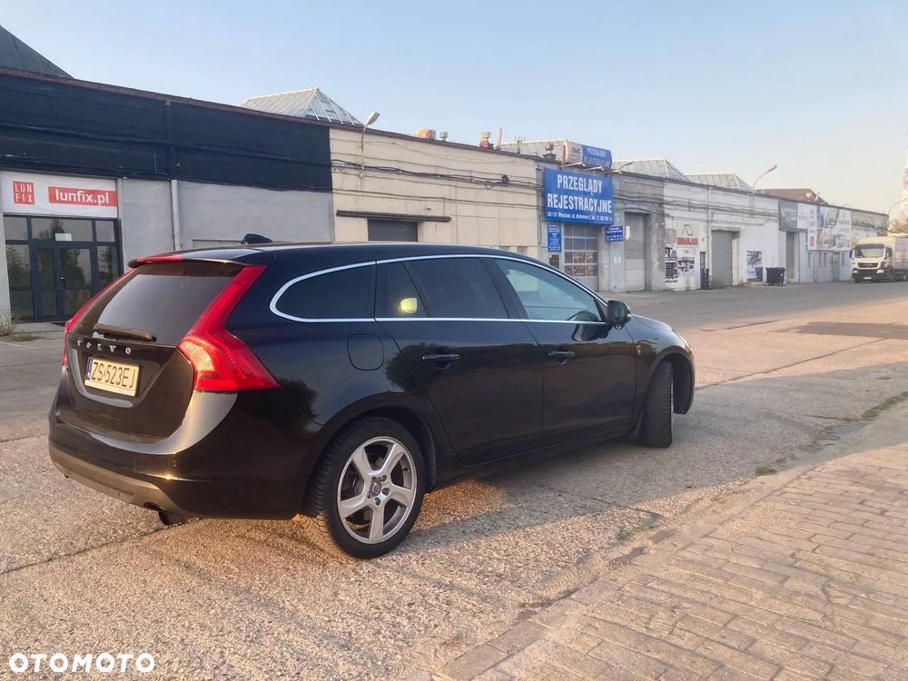 Volvo V60 T5 Momentum - 5