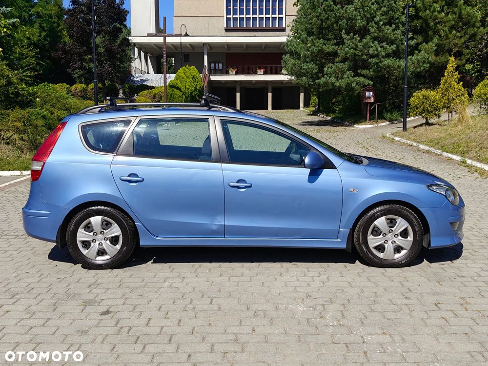 Hyundai i30 1.6 CRDi Comfort - 28