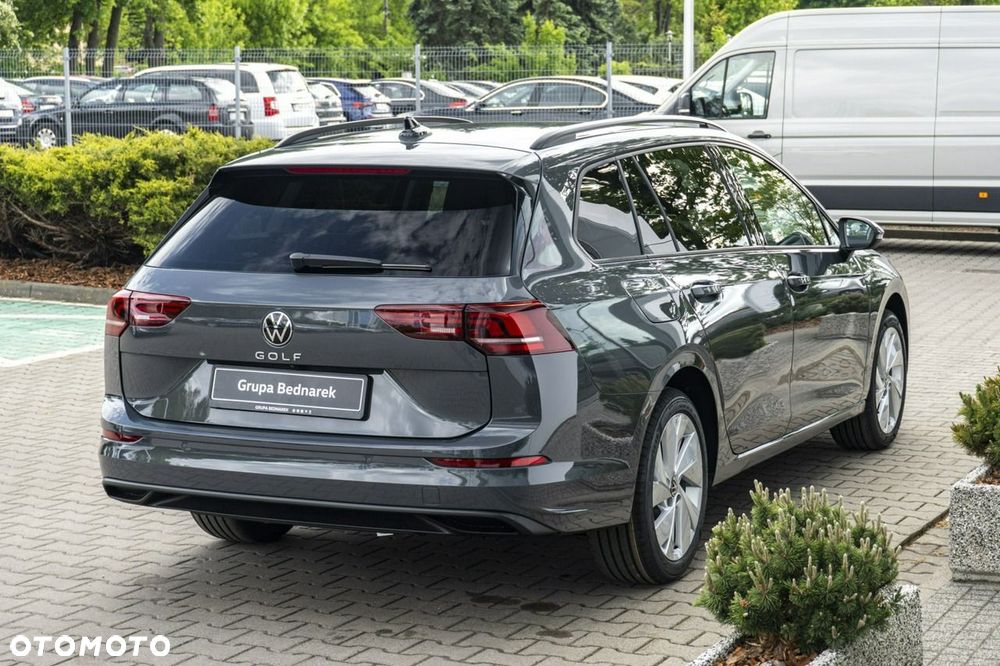 Volkswagen Golf - 10