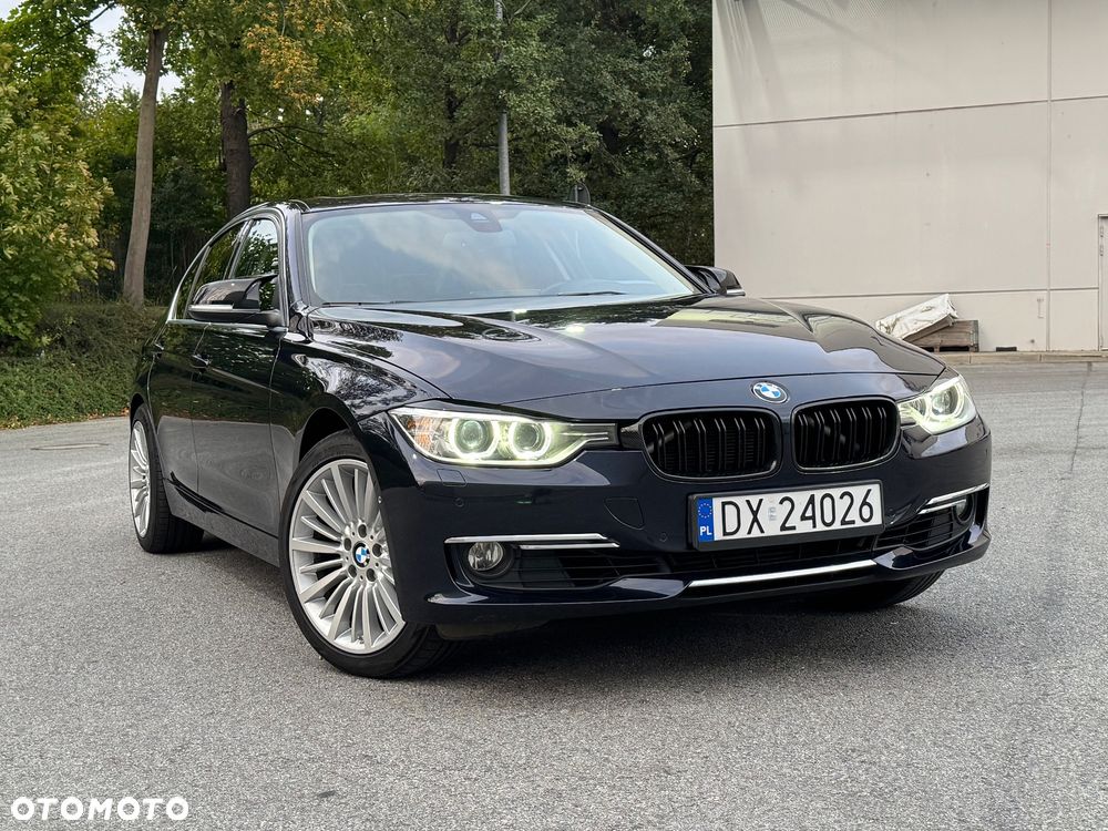 BMW Seria 3 328i Luxury Line - 2