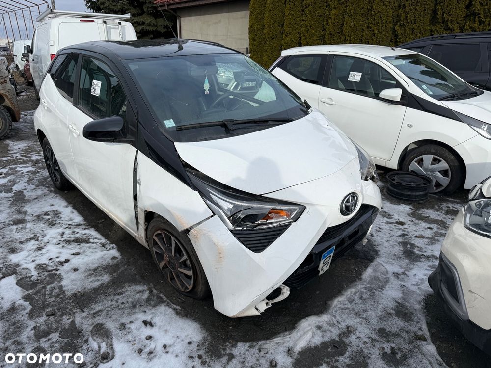 Toyota Aygo x-clusiv - 1
