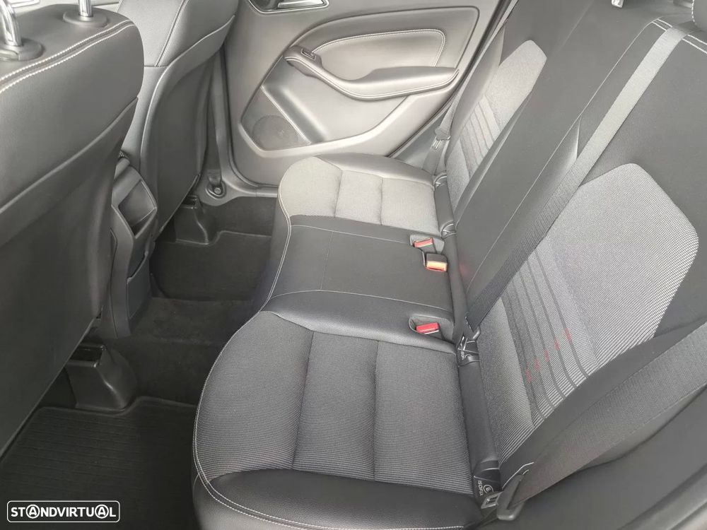 Mercedes-Benz B 180 d Urban - 11