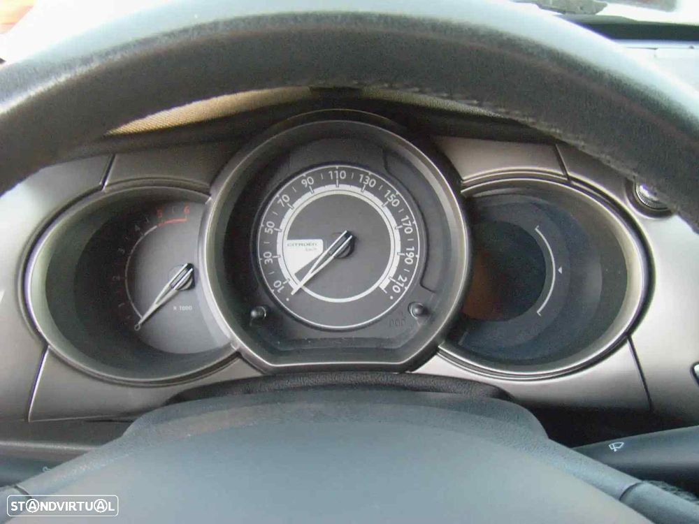 Citroën C3 1.6 BlueHDi Exclusive - 10