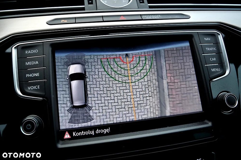 Volkswagen Passat - 35