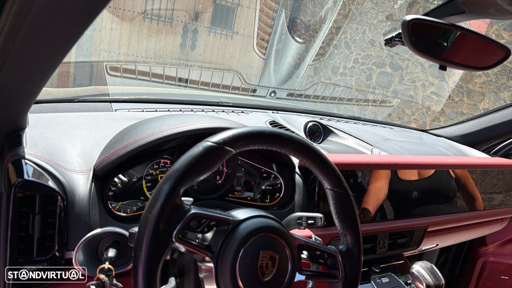 Porsche Cayenne S - 13