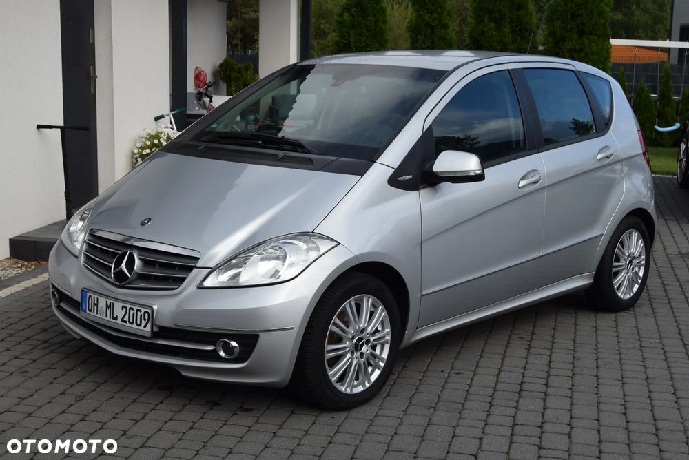 Mercedes-Benz Klasa A 160 BlueEFFICIENCY Elegance Special Edition - 2