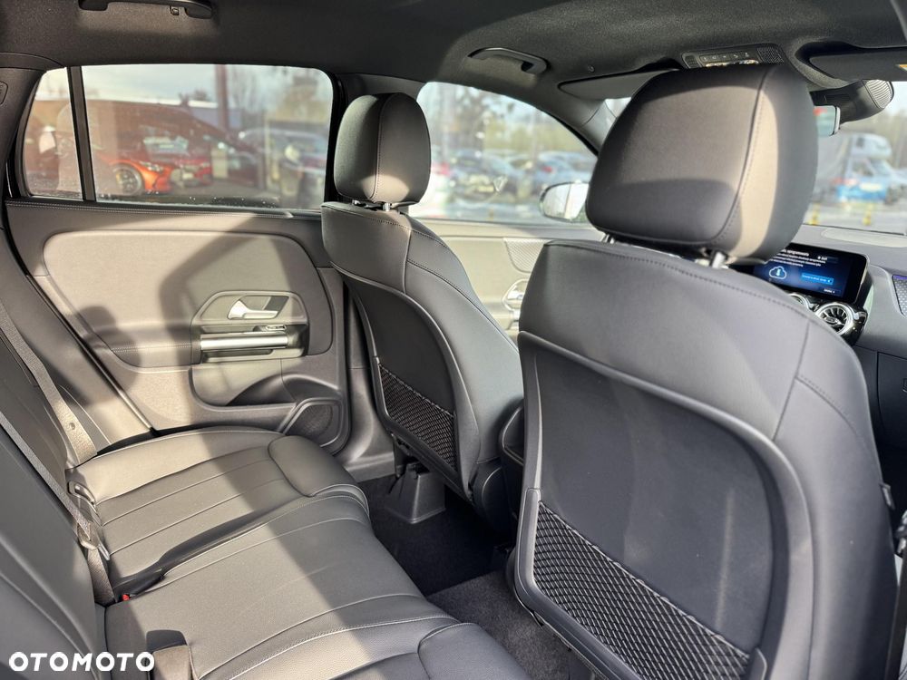 Mercedes-Benz GLA 200 Progressive - 18