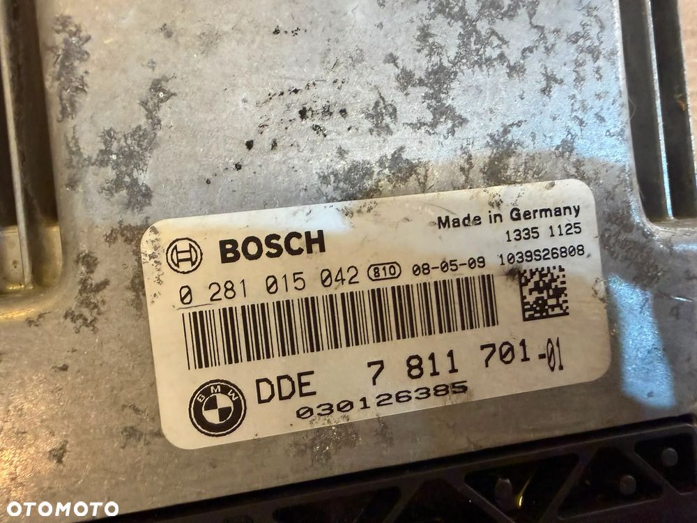 Sterownik komputer silnika 0281015042 7811701 BMW E90 E91 - 2
