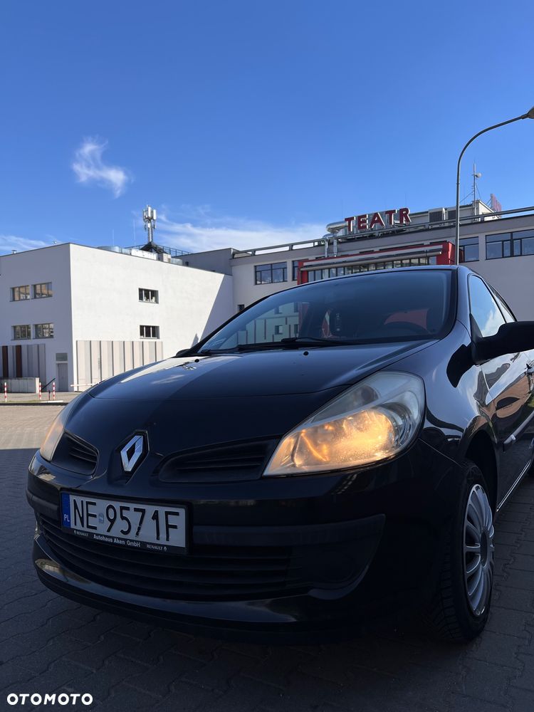 Renault Clio - 8