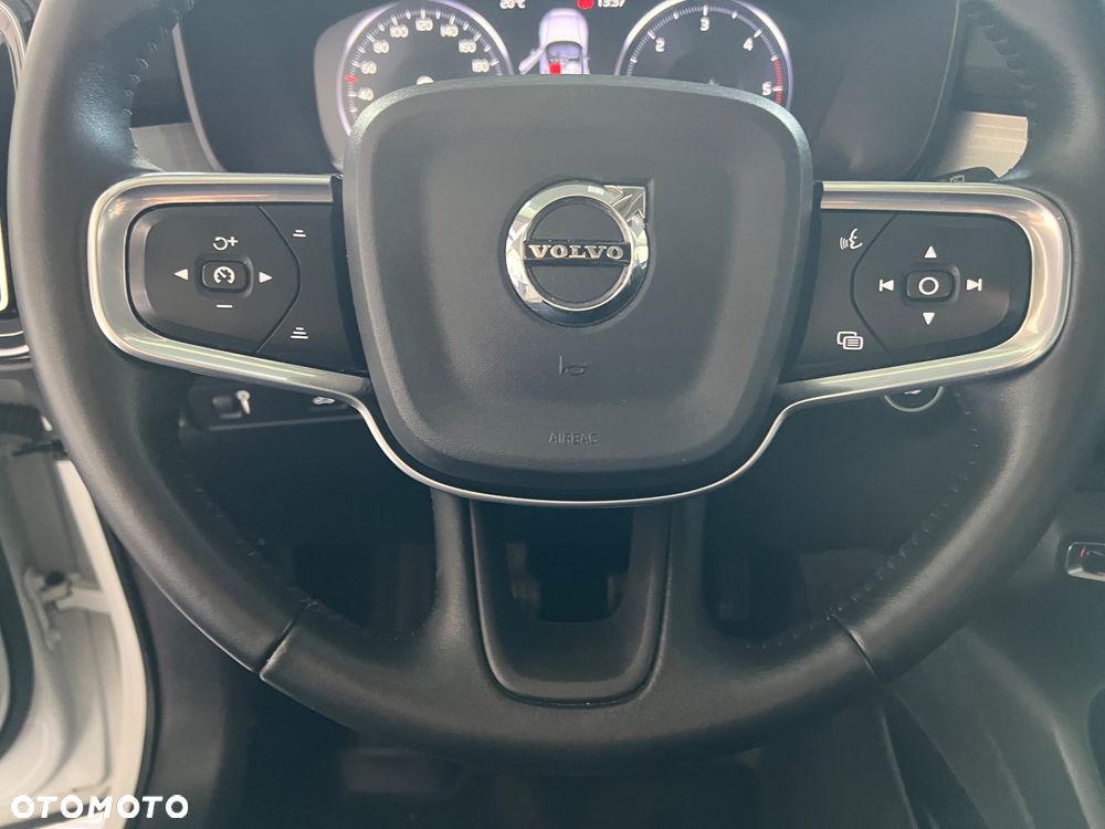 Volvo XC 40 - 20