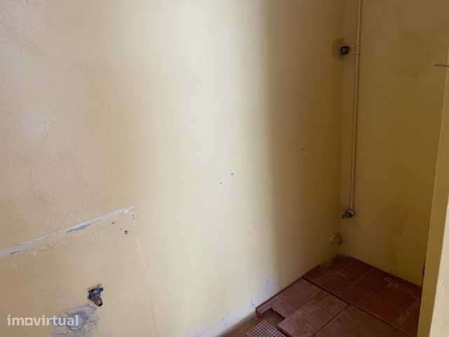 Garagem / Armazém - Grande imagem: 5/7