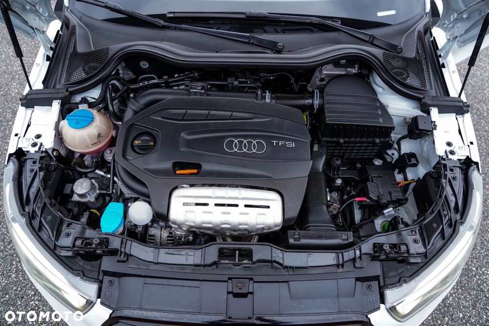 Audi A1 Sportback 1.4 TFSI S tronic S line Sportpaket - 40