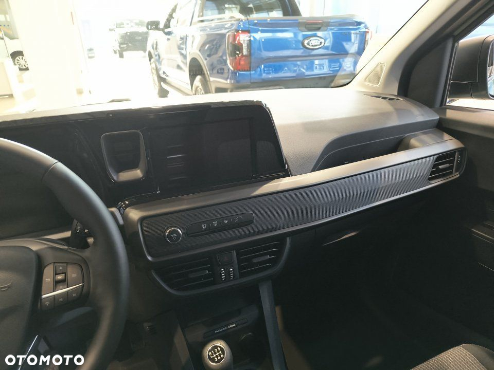 Ford Transit Courier - 8