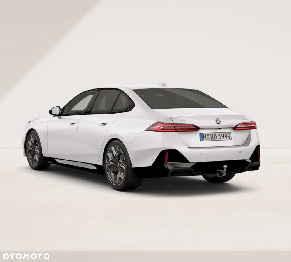 BMW Seria 5 520d xDrive mHEV M Sport - 4