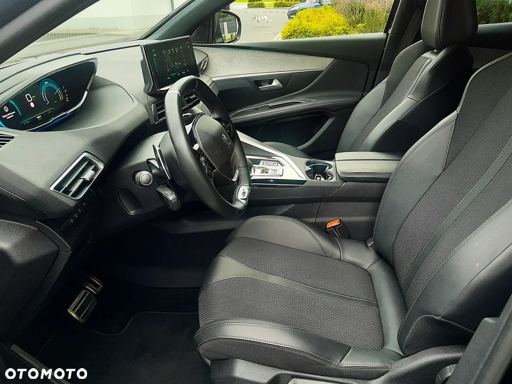Peugeot 3008 1.6 PureTech HYbrid GT S&S EAT8 - 14