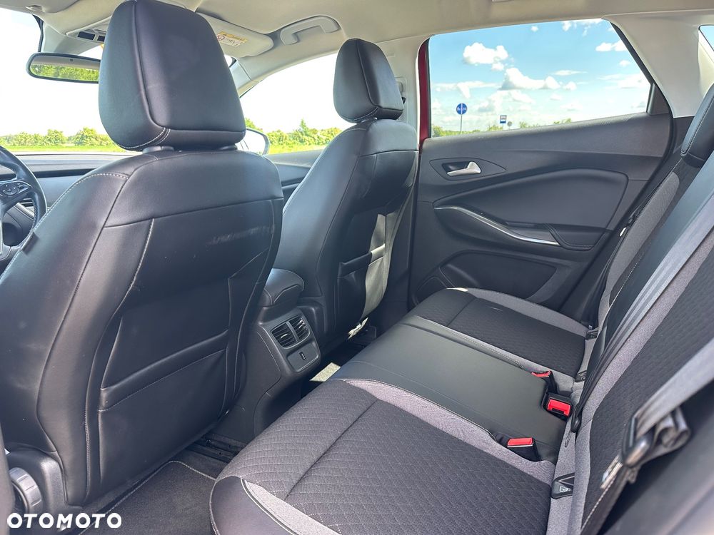 Opel Grandland X 1.5 D Start/Stop Color Line - 10