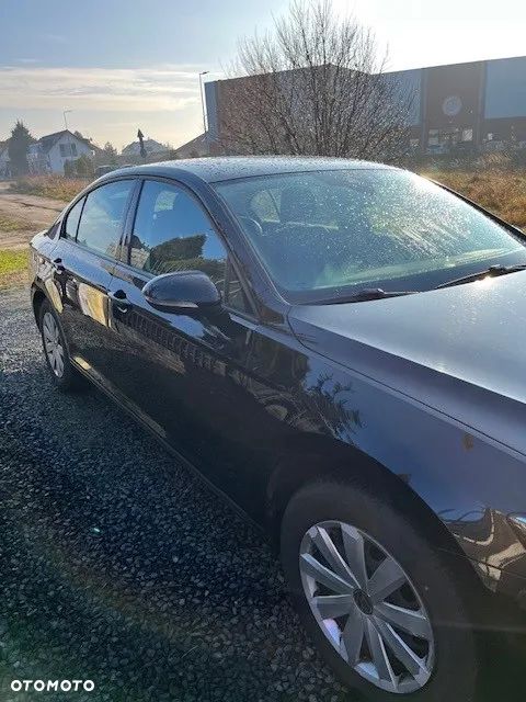 Volkswagen Passat - 1